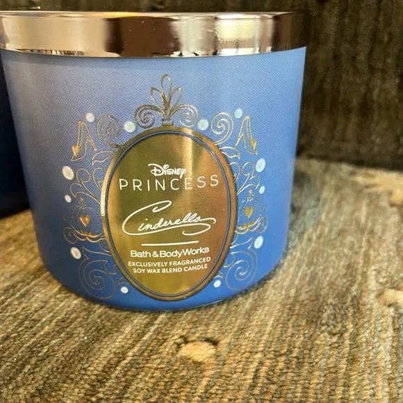 Bath & Body Works Disney Princess Cinderella 2 candles - Picture 2 of 3